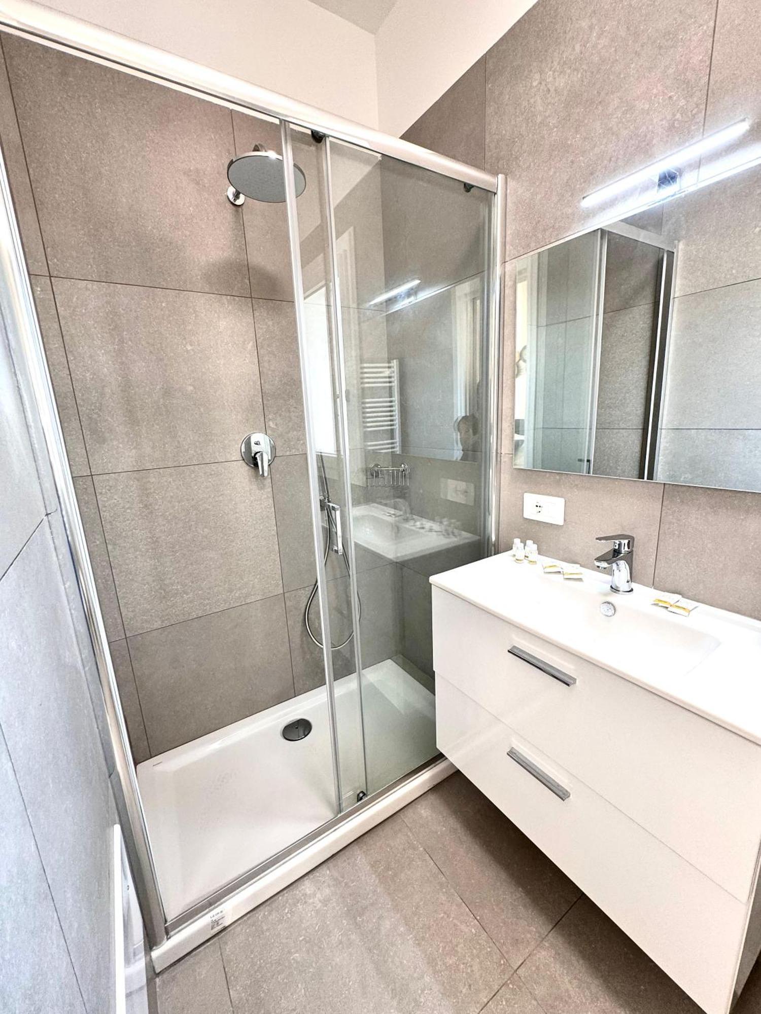 Suites Dreams Fiumicino Mare Bagian luar foto