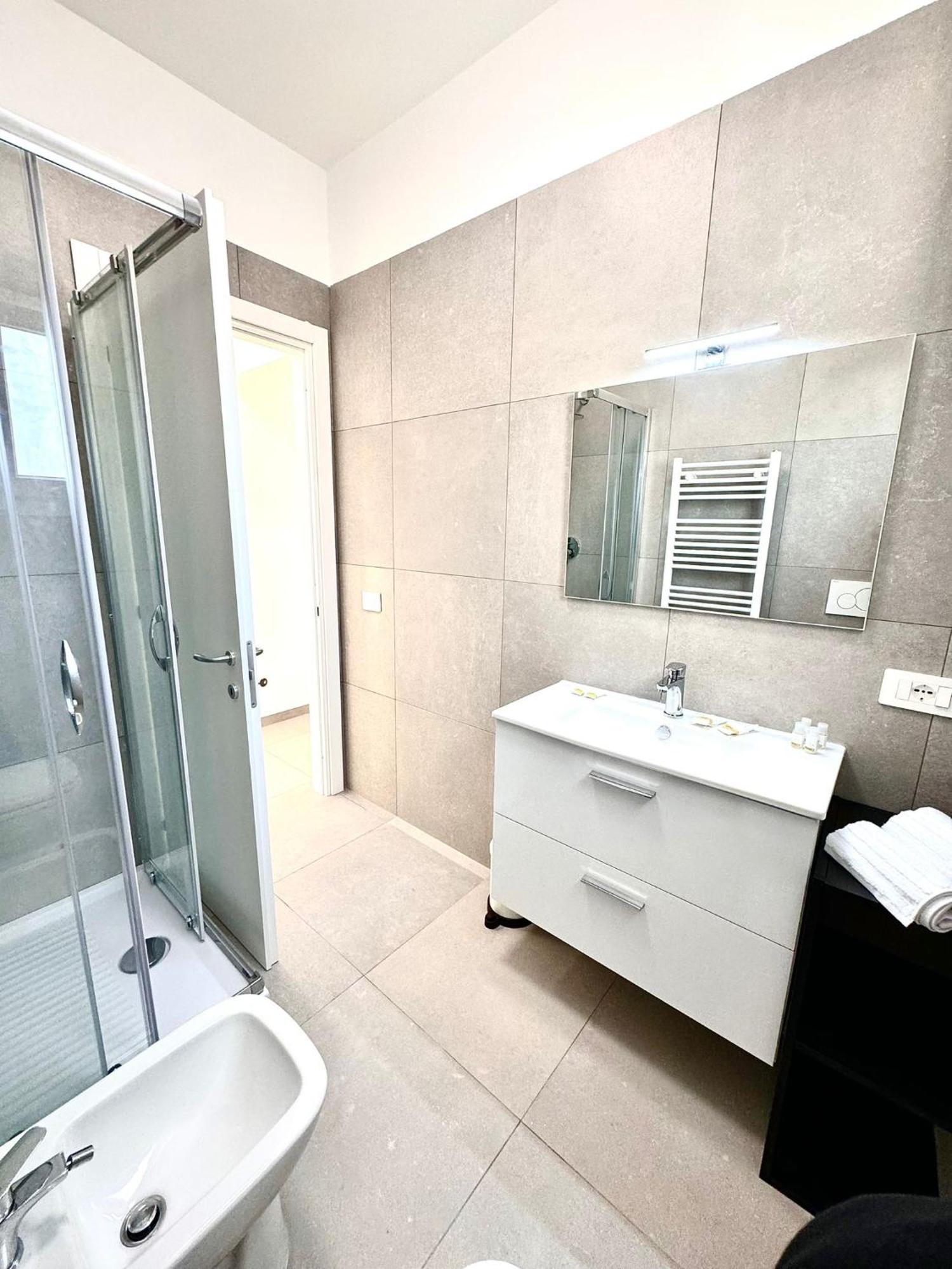 Suites Dreams Fiumicino Mare Bagian luar foto